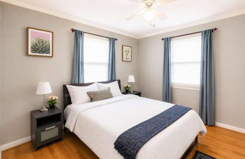 Enchanting historic townhouse by CozySuites - Foto 8