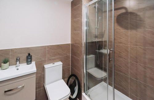 2 Bed 2 Bath Apartment Close to City Ctre Sleeps 5 -Free Parking - Foto 18