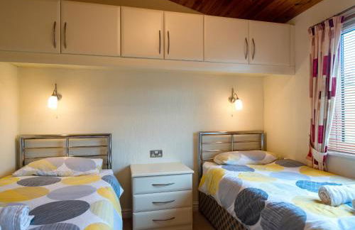 Finest Retreats - Whitsand Bay Lodge - Photo 25