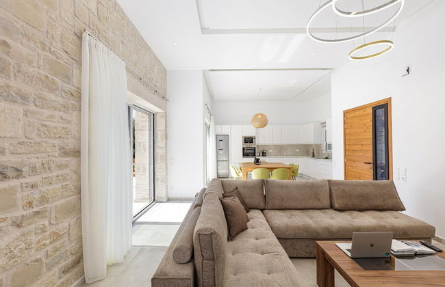 Mandana Villa - With Private Pool Jacuzzi - Photo 5