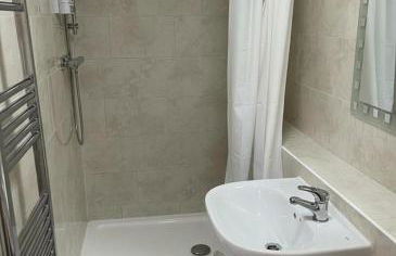 Charming Chalet - Sleep 3/4 & Free Parking - Foto 11