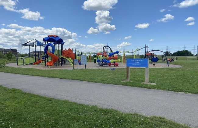 Luxury Entire house mins Niagara falls & Brock uni - Photo 23