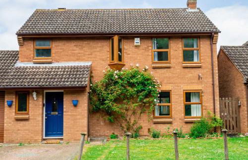 Spacious 4 Bedroom Home in Central Milton Keynes - Foto 26