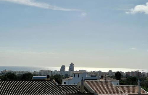 Gated Family Villa with Private Pool and Garden - Foto 7