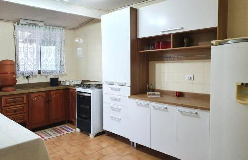 Casa 4 dorms 2 suites - localização perfeita no centrinho e rodeada de natureza - Foto 21