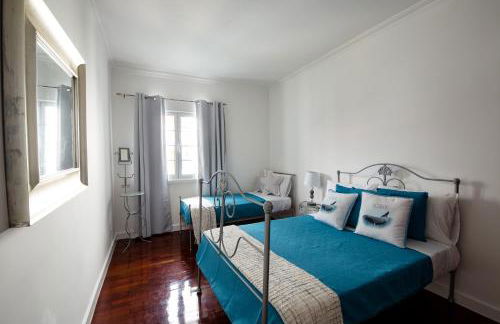 Seaside Azores Villa with natural pool, terrace & barbecue - Photo 7