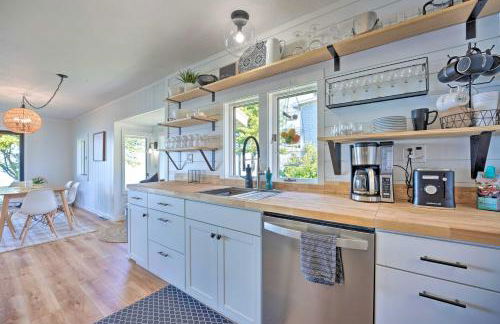 Modern Lake Michigan Home with 3 Lakefront Decks! - Foto 6