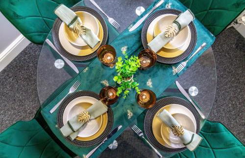 Spacious London 2-Bed Flat with a King Bed-Save on Long Stays-5 Separate Beds- Parking Available! - Foto 6