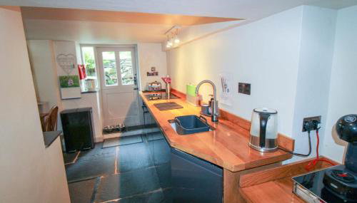 Milldam Cottage a characterful cottage in an elevated location above Coniston with walks from the door - Foto 5