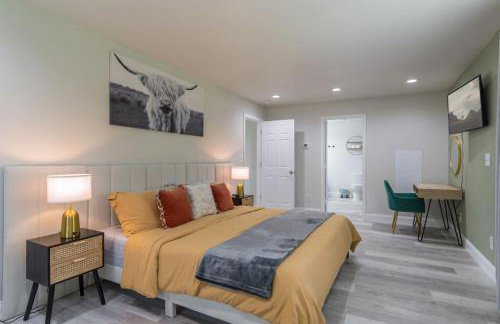 Entire Home with Air Hockey and Firepit - Photo 62