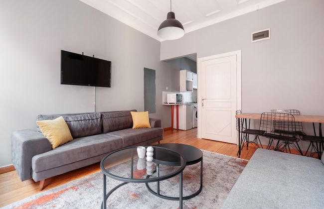 Chic Flat With Balcony 5 min to Taksim Sq - Foto 1