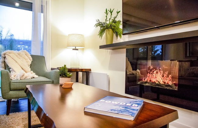 Revelstoke Retreat by Revelstoke Vacations - Photo 7