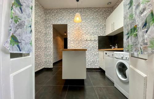 L'Appartement Jebari - Esprit loft Carcassonne proche cité médiéval et aéroport - Foto 13