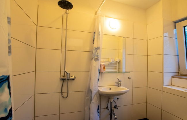 Spacious House - Photo 65