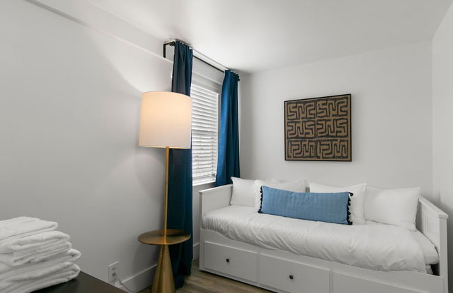 NEW St Pete Retreat Newly Updated Pet Friendly - Photo 17