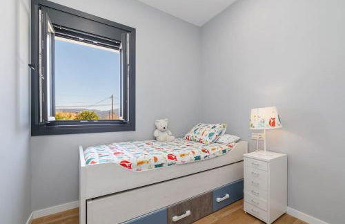 Casa nueva con piscina y vistas al mar - Foto 8