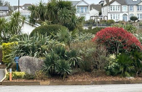 Delightful two bedroom caravan on Par Beach. - Foto 38