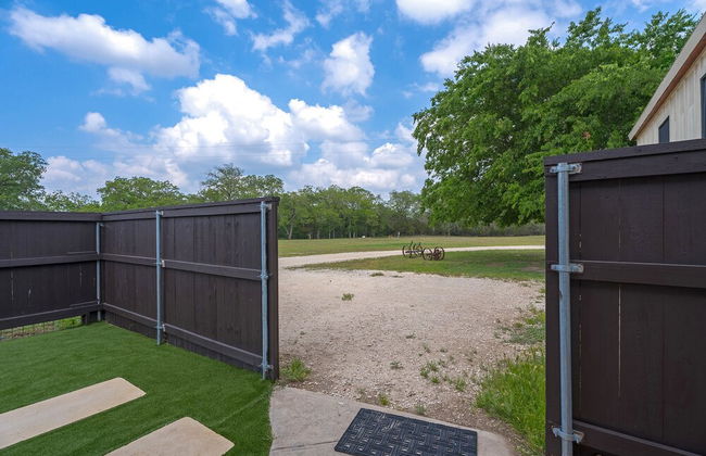 Comfort Charmmini Putting Greengame Roomgrill5 - Photo 21