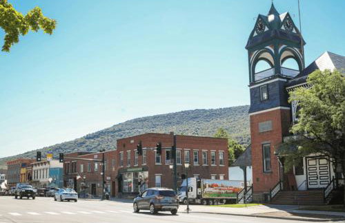 Private 5-Acre Escape - Pool, Lake & Gardens - Foto 6