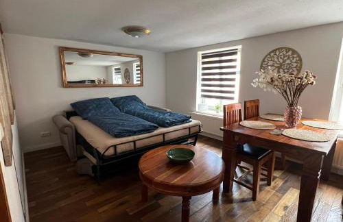 Sabina Monteurwohnung I 75 Zoll TV I KÜCHE I BAD I BACKOFEN I - Foto 18