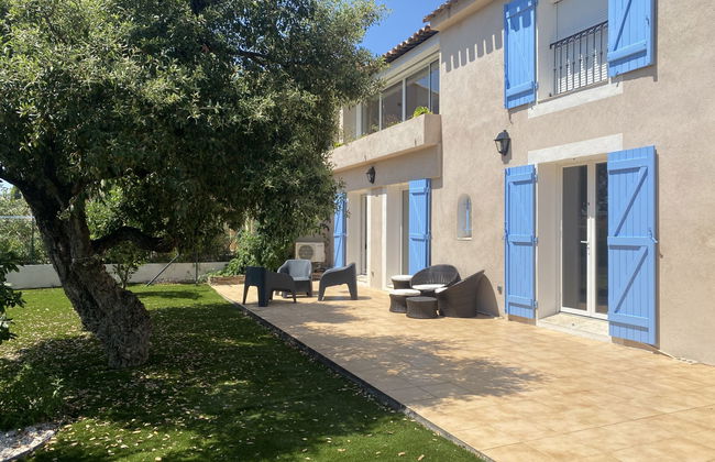 4 bedroom House in Bormes-les-Mimosas with garden and terrace - Photo 2