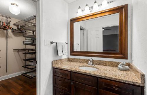 Spacious Retreat W Private Pool & Plenty of Space - Foto 42