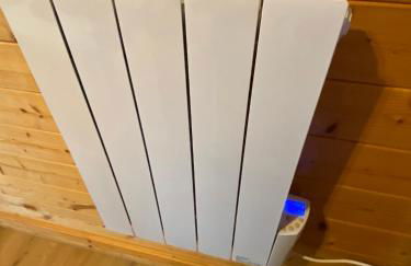 unique sheperds hut private hot tub, ensuite & kitchenette - Photo 14