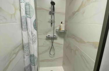 Apt Charmant, Proche Gare et Centre Historique - Climatisation et WiFi - Foto 19