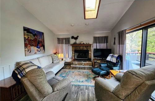 Cozy Cabin Walkable to Beech Mt Resort - Foto 8