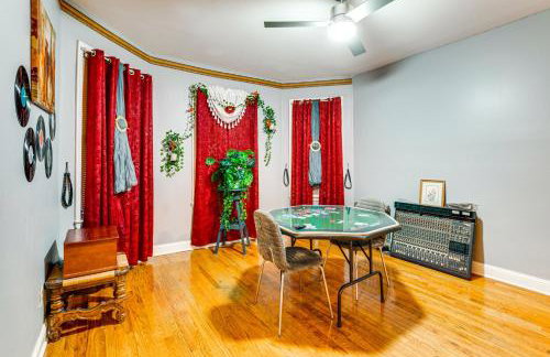 15 Mi to NYC Apartment in Newark - Photo 8