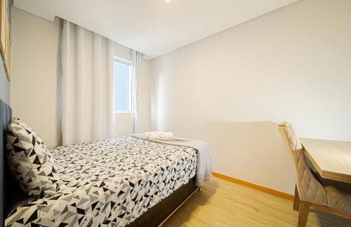 Aconchego e privacidade para sua família com 2 quartos, sala e cozinha integrados e sacada com churrasqueira - Foto 16