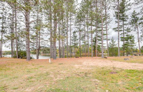 Boat Dock and Fire Pit Lakefront Monico Home! - Foto 23