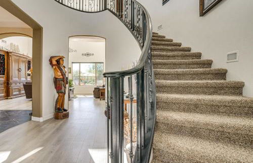 Mtn-View Patio Oasis! Luxe Family Home in Peoria - Foto 17