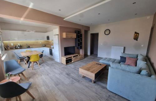 Σύγχρονο σπίτι στο χωριό - Foto 1