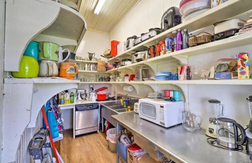 Creekfront Yellville Manor with Parlors and Fire Pit! - Foto 10