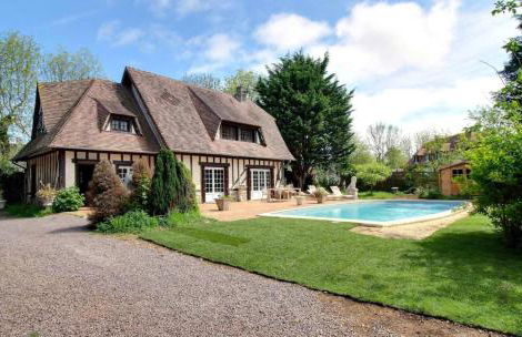 Superbe Maison Normande avec Piscine à 3 minutes de la mer - Photo 1