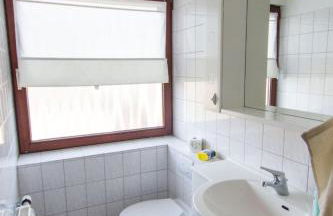 Ferienwohnungen Neue Tiefe - Wohnung Kleiderbügel - Foto 10