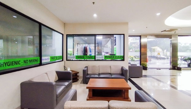 Highrise Studio At Apartment Beverly Dago - Foto 2, Vestíbulo