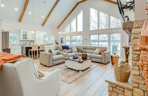 Lakefront Rhinelander Cottage with Private Dock! - Foto 1