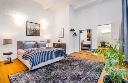 The Melchior, Luxury Industry Loft in Mitte, group & family friendly, 2 bath rooms, big dining table, ideal for 4 - 6 Guests - Foto 7