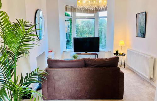 Charming End of Terrace Home with Garden - Foto 3