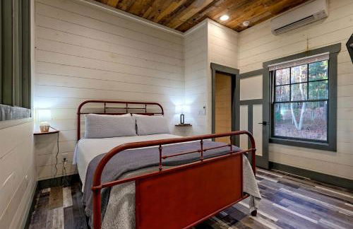 Stunning Cottage Rental Ideal for a Family to Go Glamping in Georgia - Photo 23