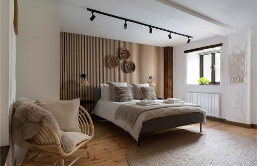 Naut Retreat, The Big Barn - Spacious & cosy cottage, walk to Porthcurno beach, Pedn Vouder & Minack Theatre - Photo 23