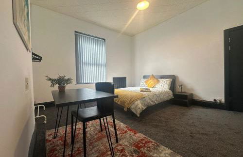 Large Spacious En-suite PLAB RECOMMENDED - Foto 4