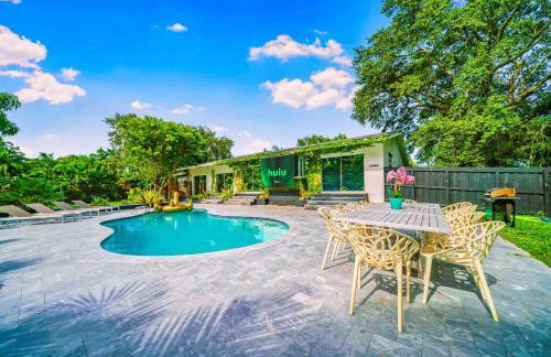 New Villa Jungle Paradise Heated Pool BBQ Soccer - Foto 2