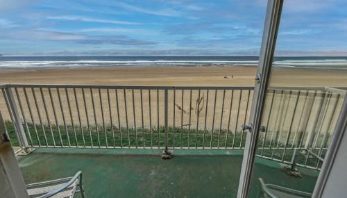 Oceanfront Suite - Sleeps Six - Pool & Hot Tub - Foto 4