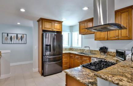 H&H Modern Lux 4BD 1 King Suite 3 Queen SoCal Disney - Foto 24