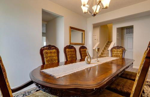 Spacious Home with Fireplace - Near Golf! - Foto 8