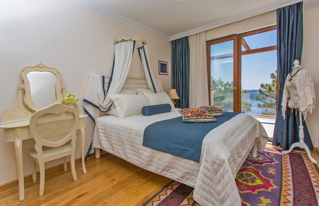 Luxury Villa Dolce Vita with Pool - Photo 5