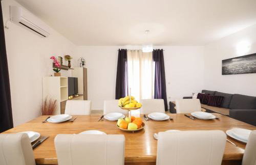 Holiday Home in Prkos With Private Pool - Foto 24